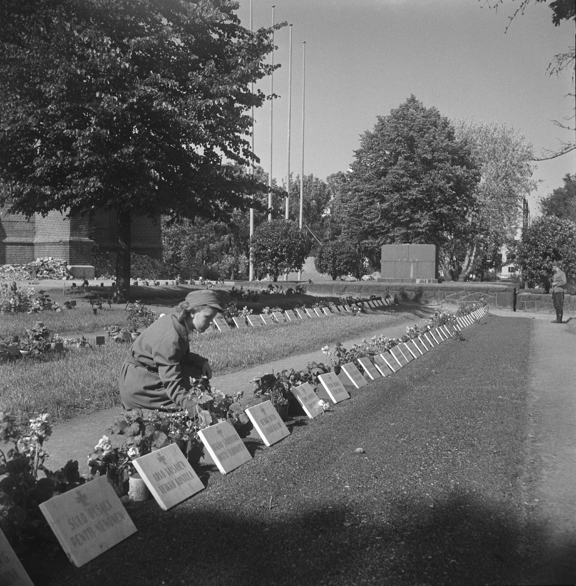 военное кладбище организованное в 1942 году (фото с сайта pastvu.com)