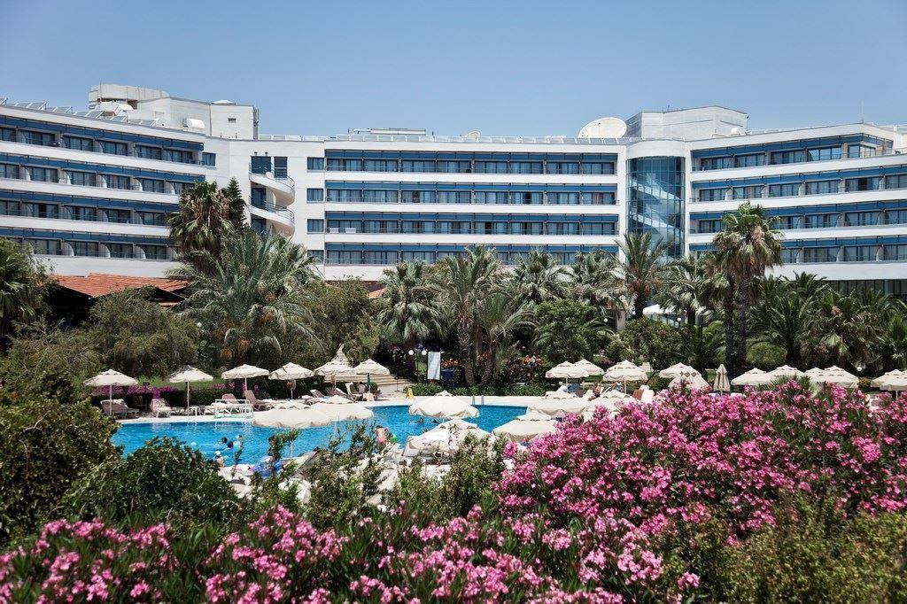 4. Sunrise Resort & Spa 5*