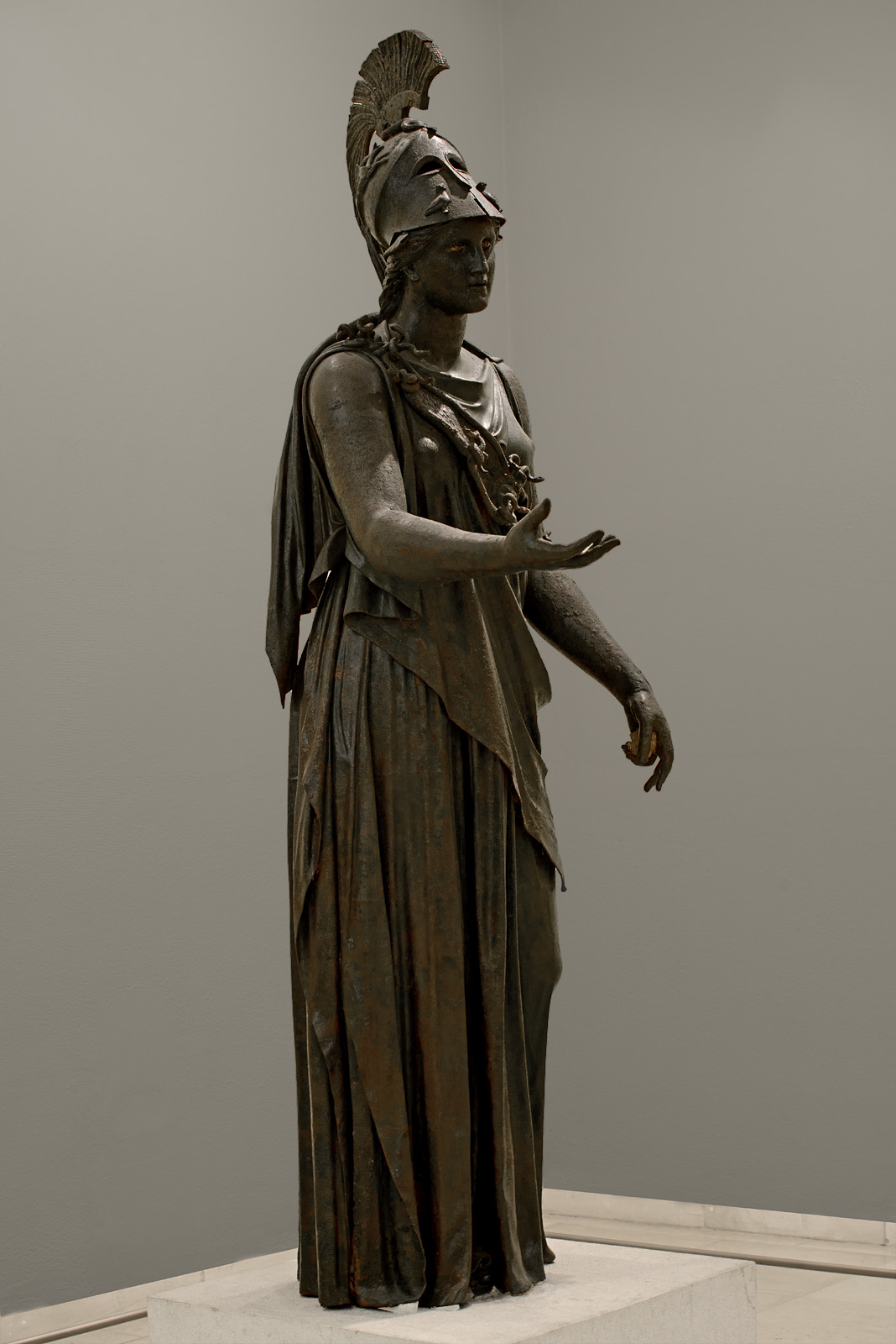 Скульптура Афина Пирейская Афина