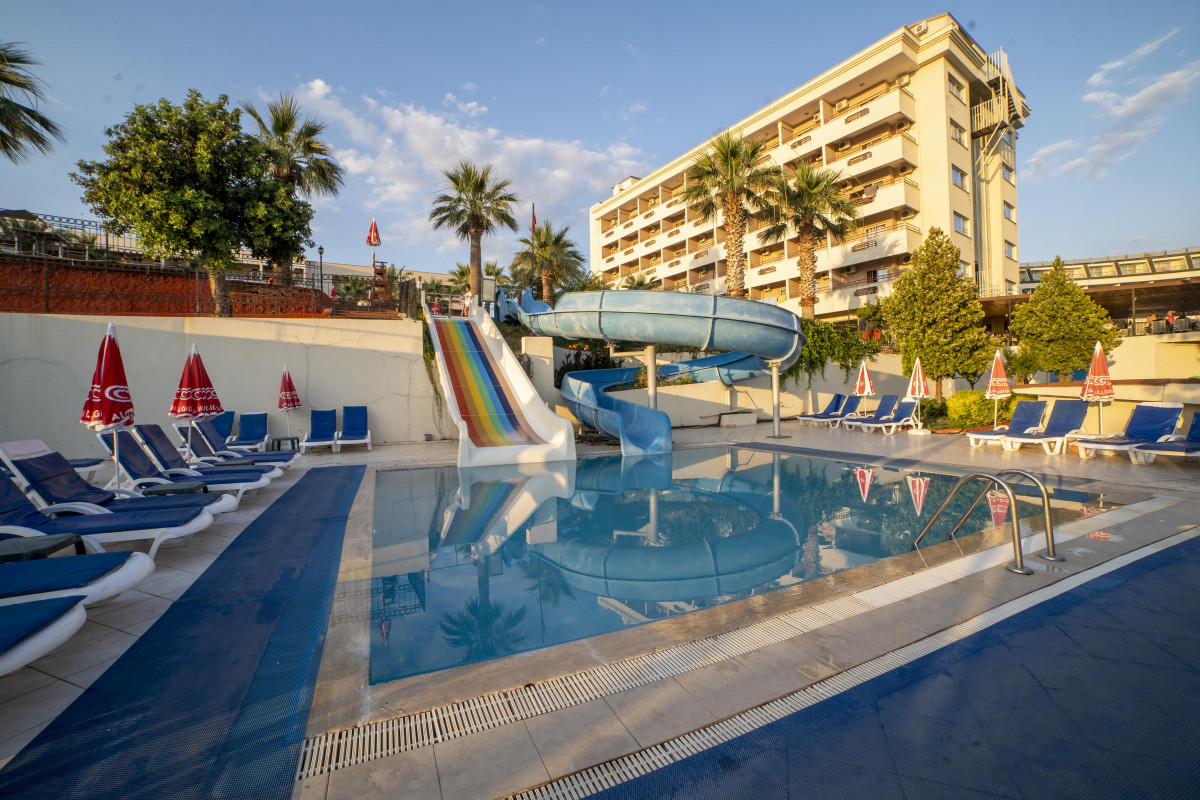 1. Aska Bayview Resort (Ex. Aska Buse Resort) 4*