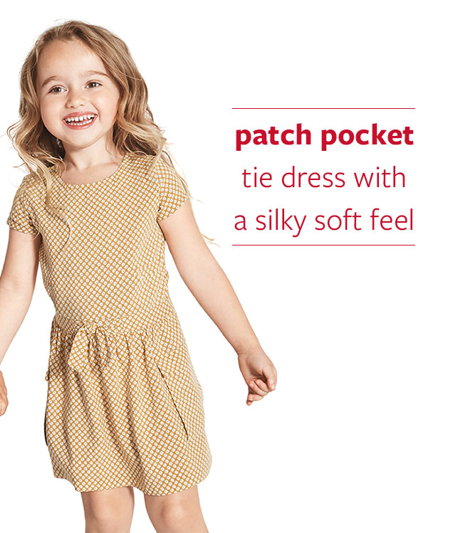 Patch pocket tie dress with a silky soft feel