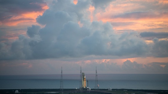 НАСА отменяет запуск ракеты "Артемида-1" на Луну из-за проблемы с охлаждением двигателя