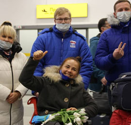 Единороссы Москвы и Челябинска
помогли паралимпийской чемпионке
попасть на конкурс «Рожденная
побеждать»