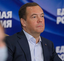 Автоволонтерство, помощь медикам и
их семьям, доставка лекарств —
Дмитрий Медведев назвал приоритеты
волонтерской работы «Единой
России»