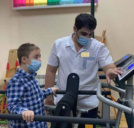 Центру реабилитации
детей-инвалидов в Черкесске передали
современное оборудование