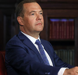 Владимир Путин наградил Дмитрия
Медведева орденом «За заслуги
перед Отечеством» III степени