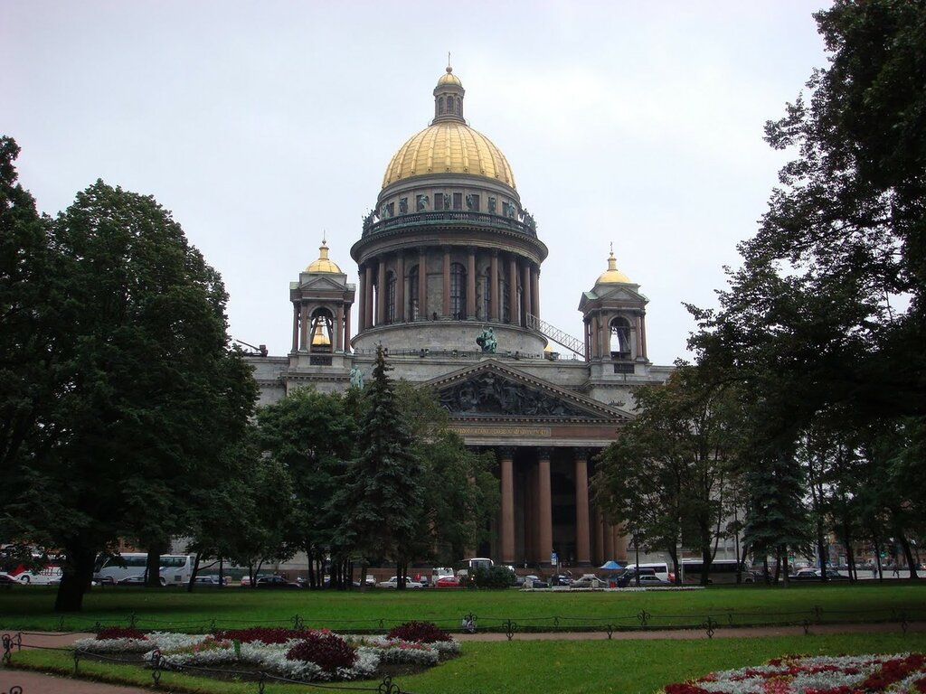 Admiralteysky_District,_St_Petersburg,_Russia_-_panoramio_(6).jpg
